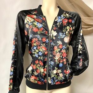NO BOUNDRIES Floral Satin Jacket